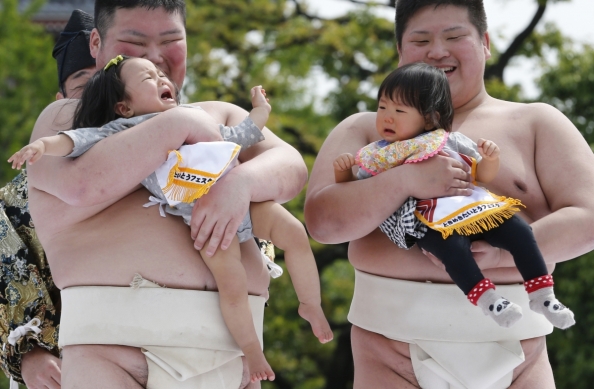 Baby crying contest, Japan, bizarre, weird festivals around the world